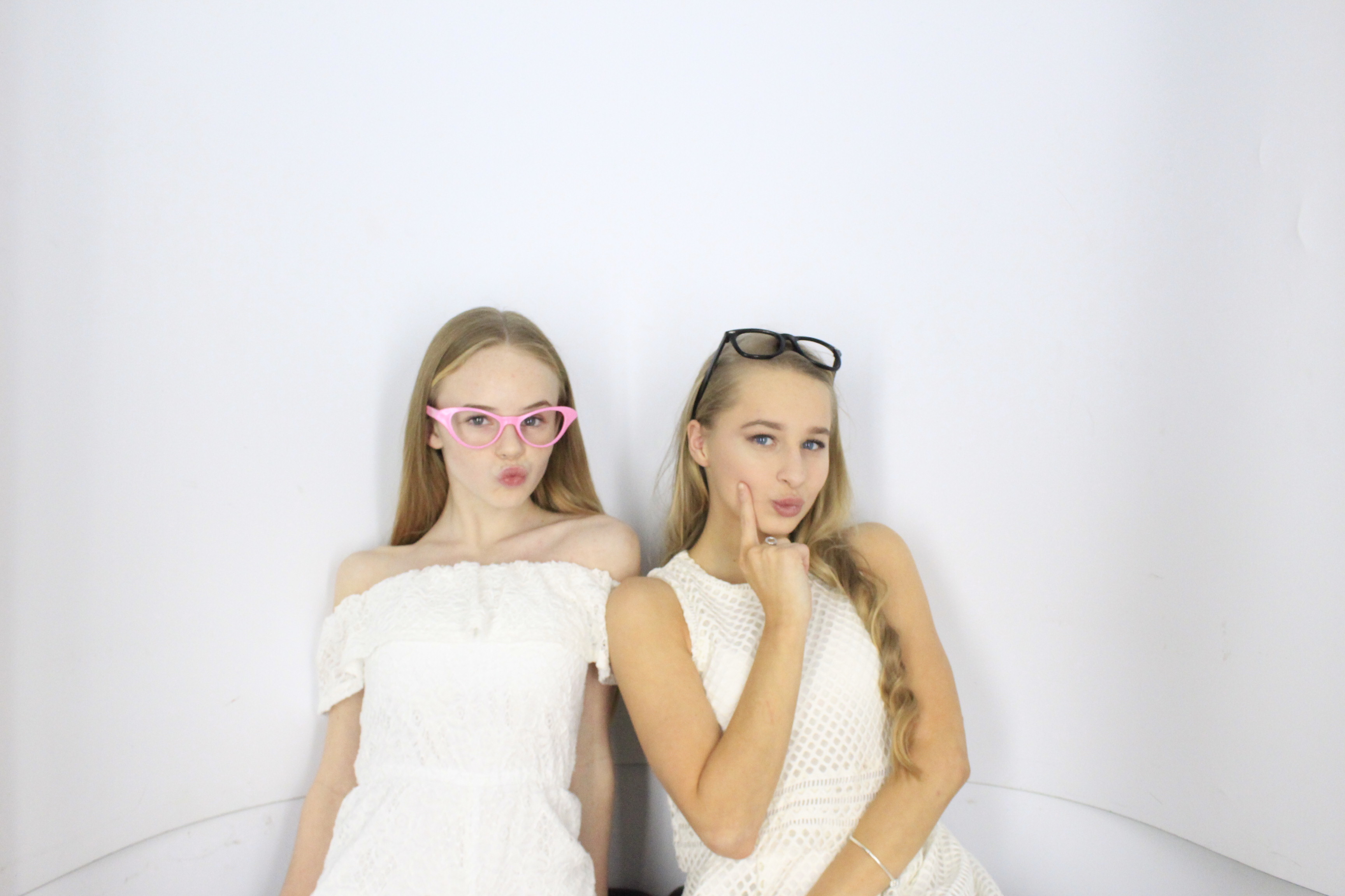 Issy & Alice's 18th Birthday Party | View more photos from the event at gallery.myphotoboothexperience.co.uk/u/MyPhotoBoothExperienceLtd/Issy-Alices-18th-Birthday-Party
